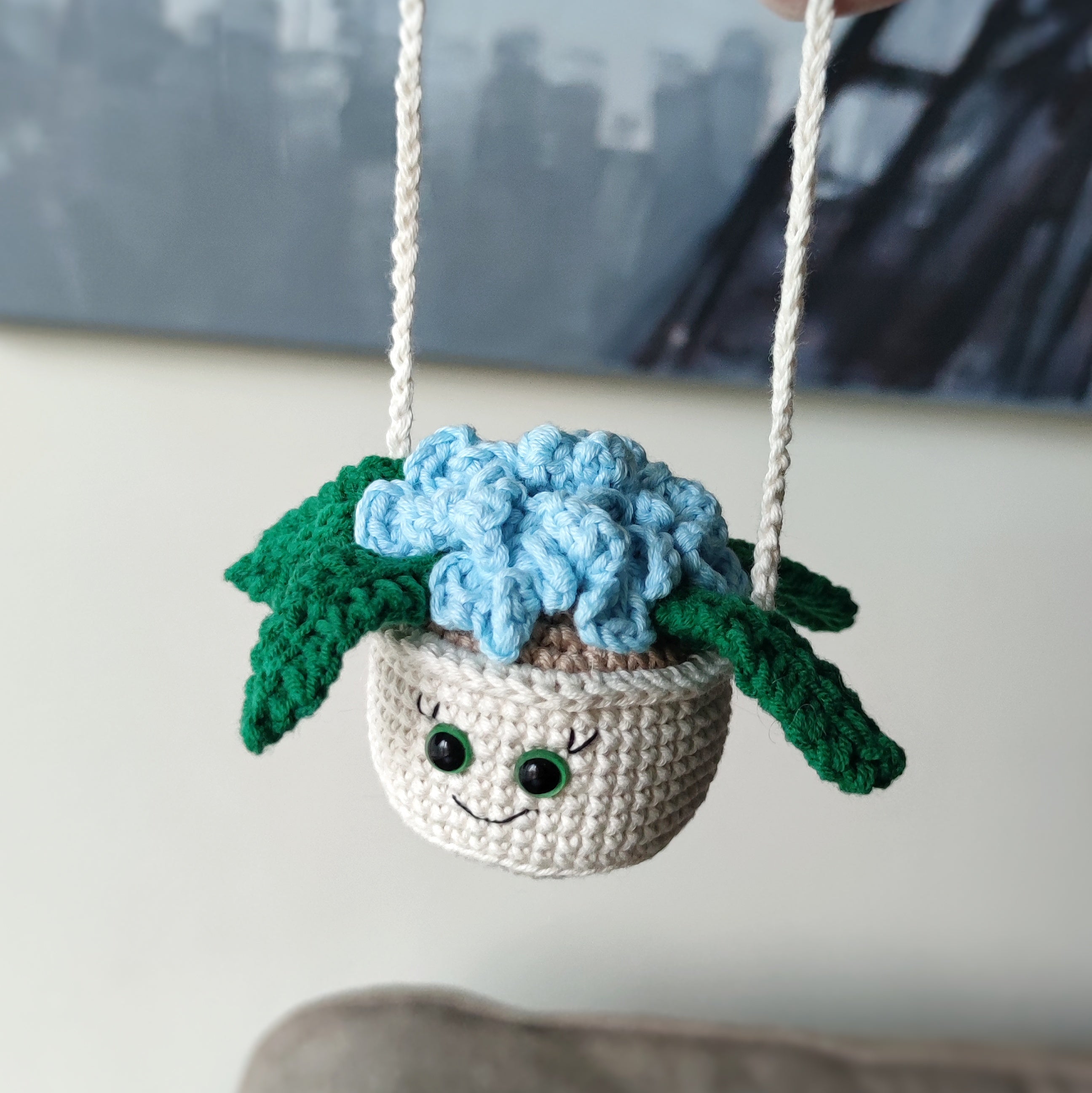 Crochet Hanging Flower Pot Pattern | Beginner Friendly Amigurumi Decor