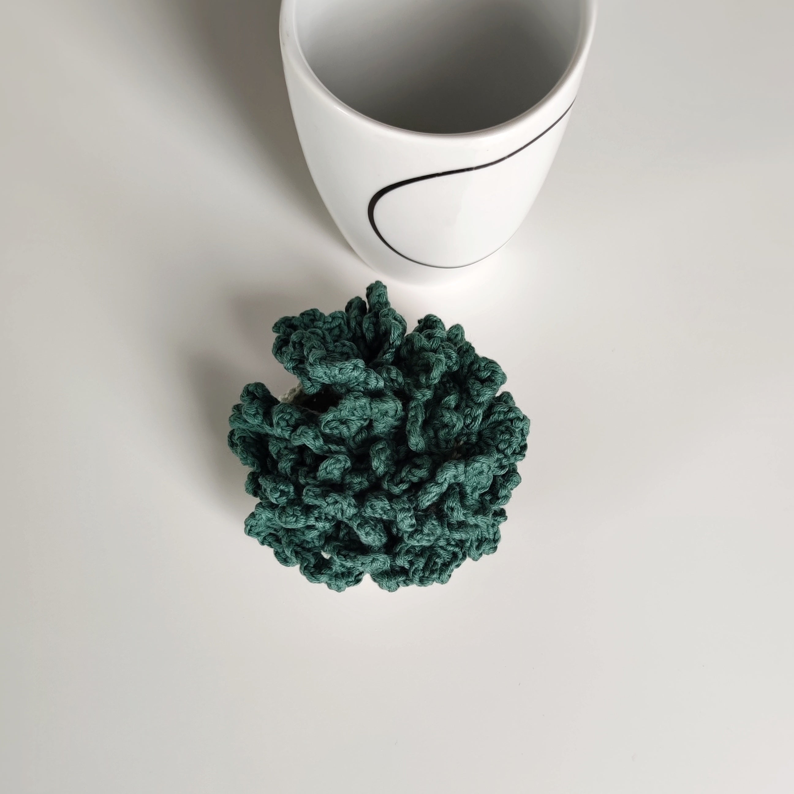 Clover crochet coaster pattern with shamrock shape, green textured mug rug for coffee cup, St Patrick’s Day inspired crochet decor