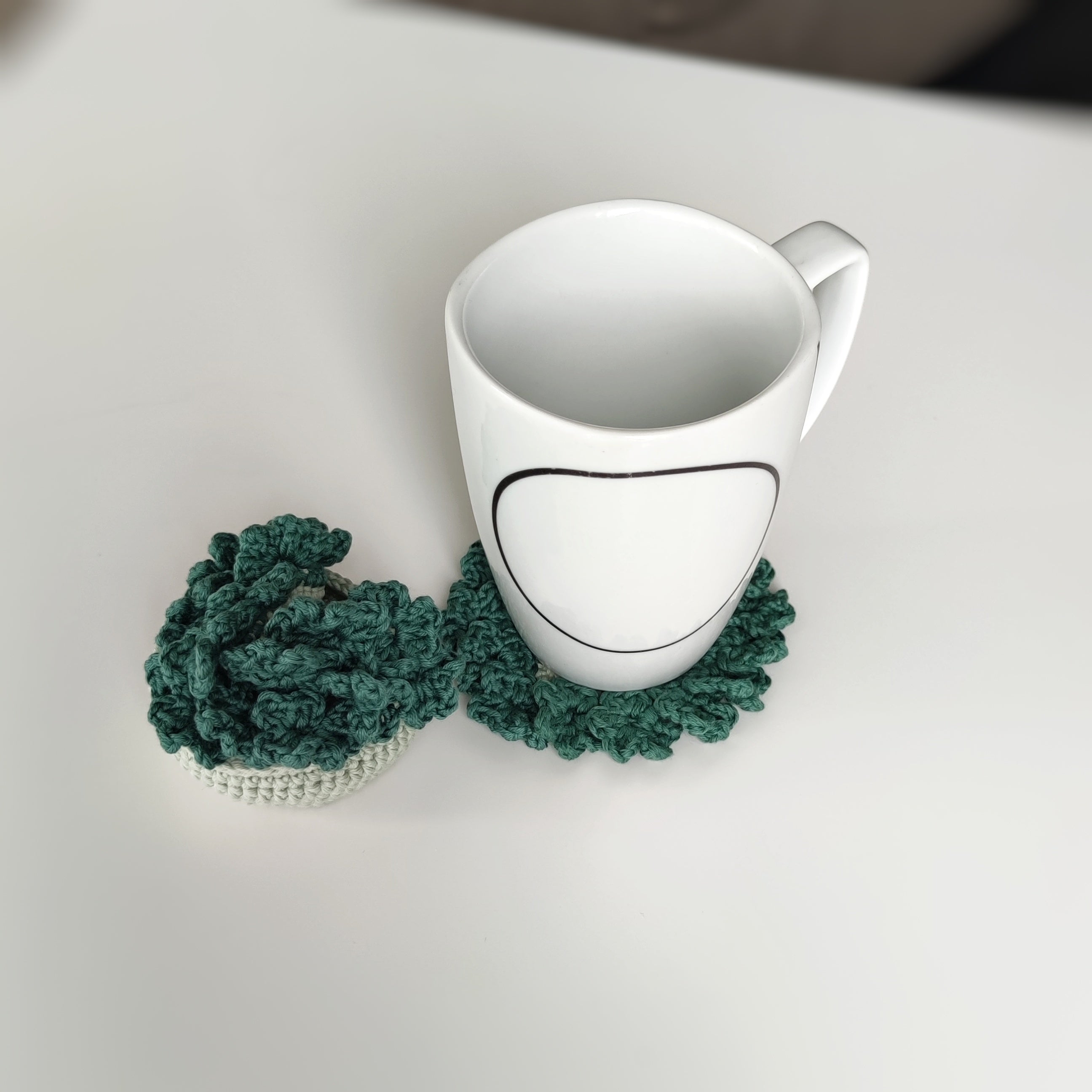 Clover crochet coaster pattern with shamrock shape, green textured mug rug for coffee cup, St Patrick’s Day inspired crochet decor