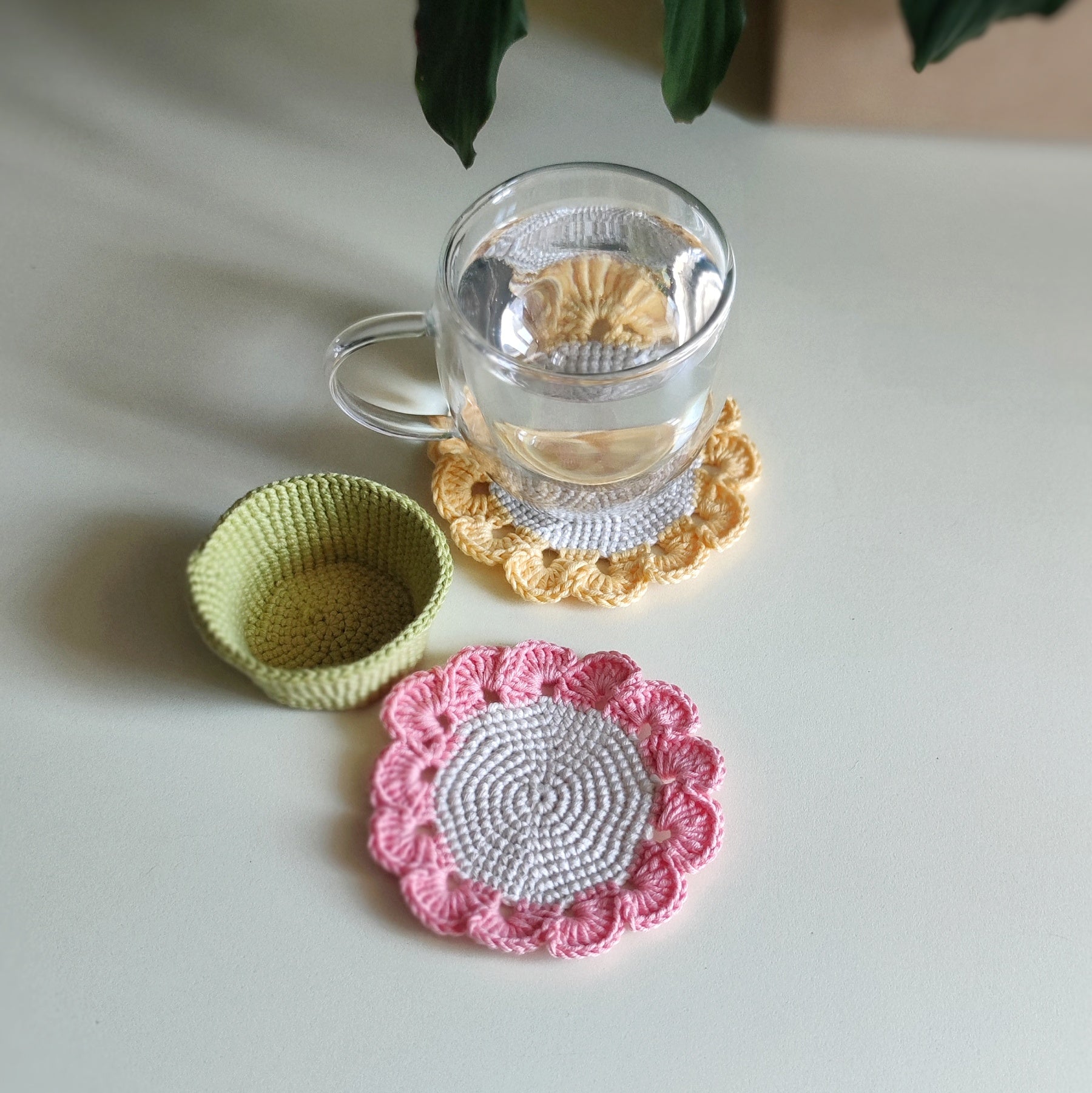 Flower crochet coaster pattern with scalloped edges, pastel crochet mug rug and small matching basket, handmade home decor