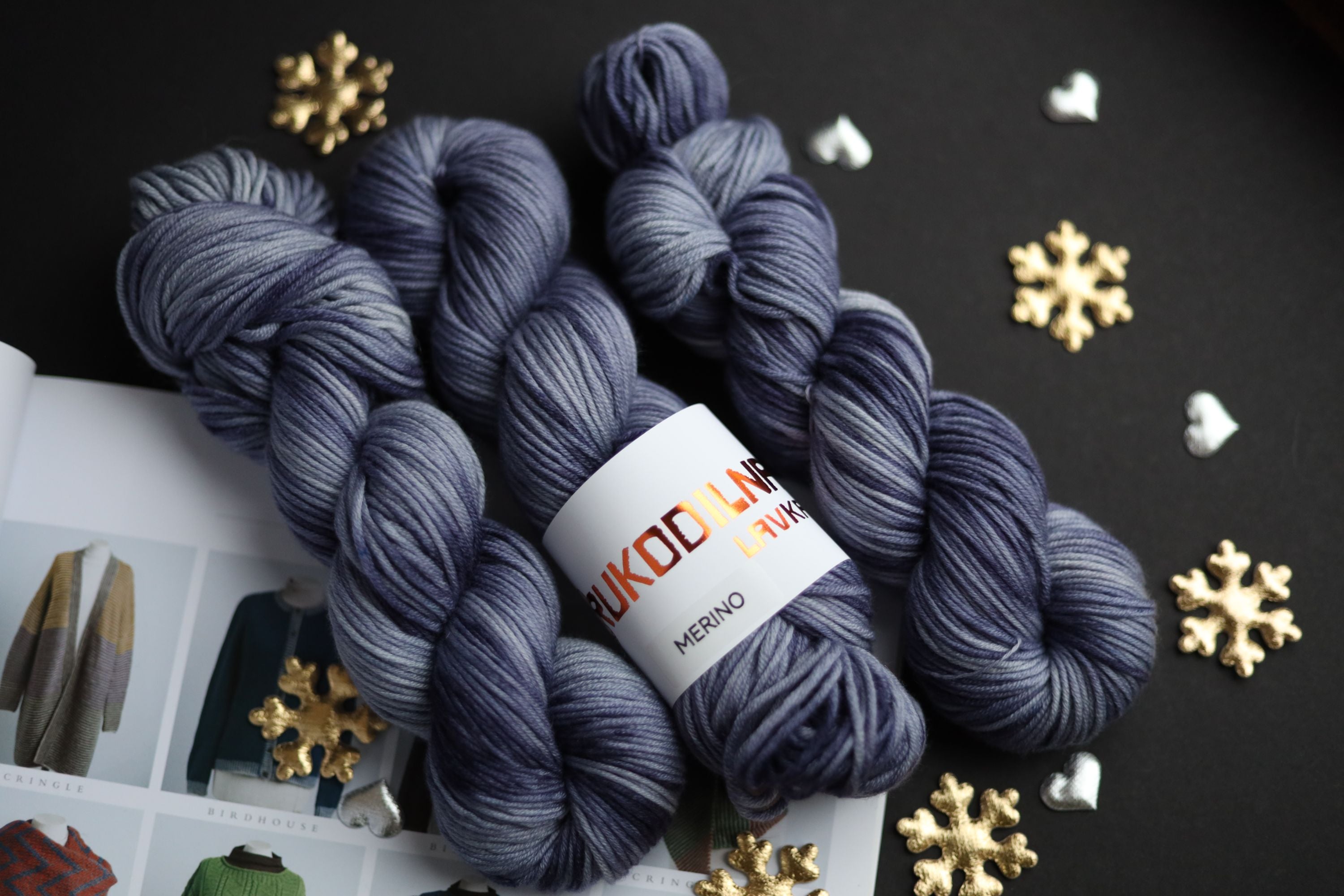 Hand dyed superfine merino yarn skeins 100g 180m blue gray color, sport weight wool yarn