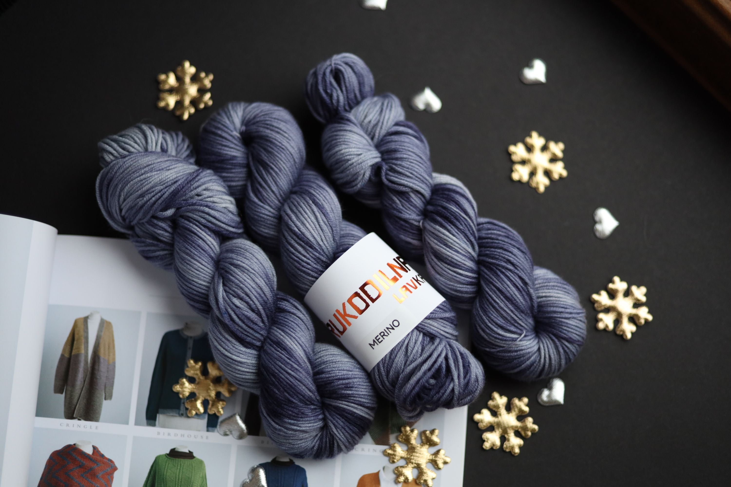 Hand dyed superfine merino yarn skeins 100g 180m blue gray color, sport weight wool yarn