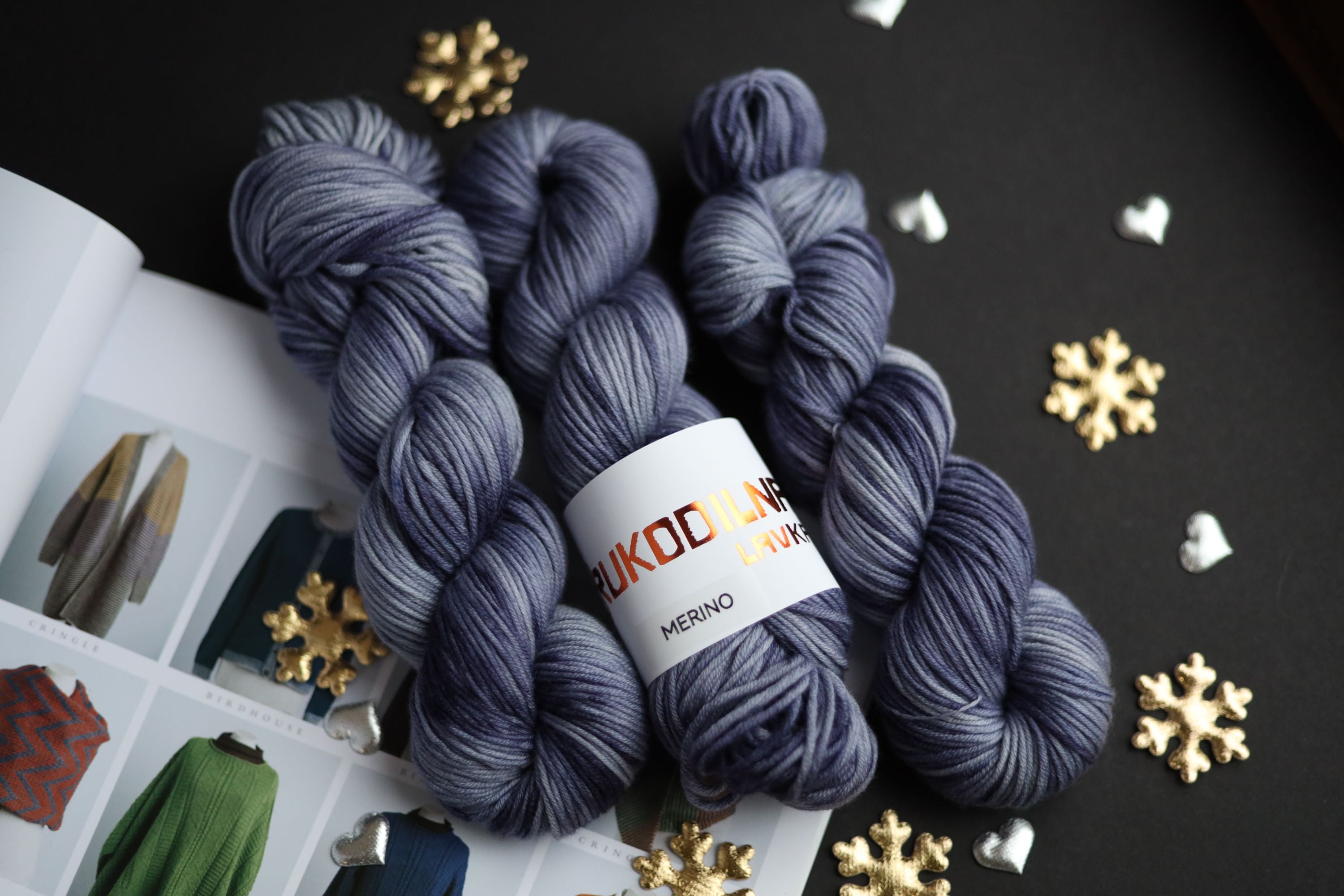 Hand dyed superfine merino yarn skeins 100g 180m blue gray color, sport weight wool yarn