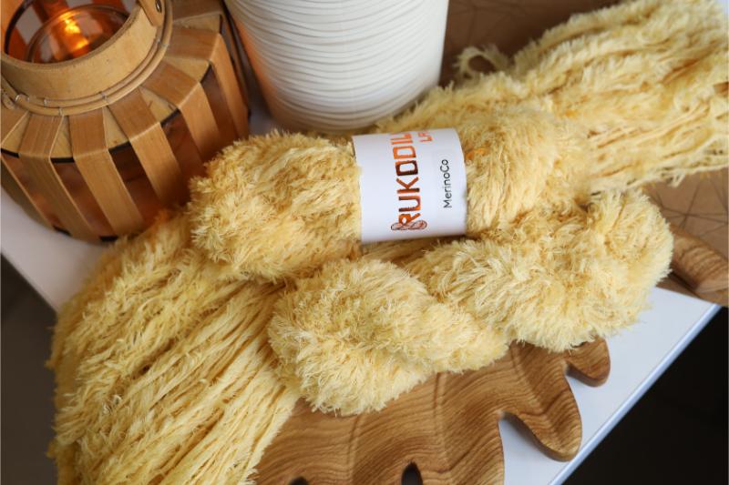 Eyelash Yarn – Soft Furry Yarn for Knitting & Crochet Projects