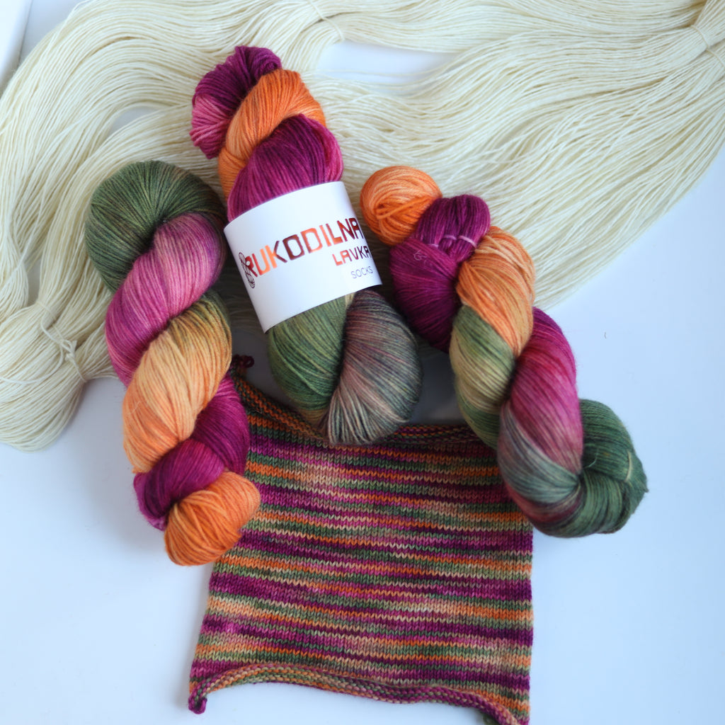 Fingering Sock Yarn – Hand Dyed Superwash Wool 4-Ply Variegated Yarn