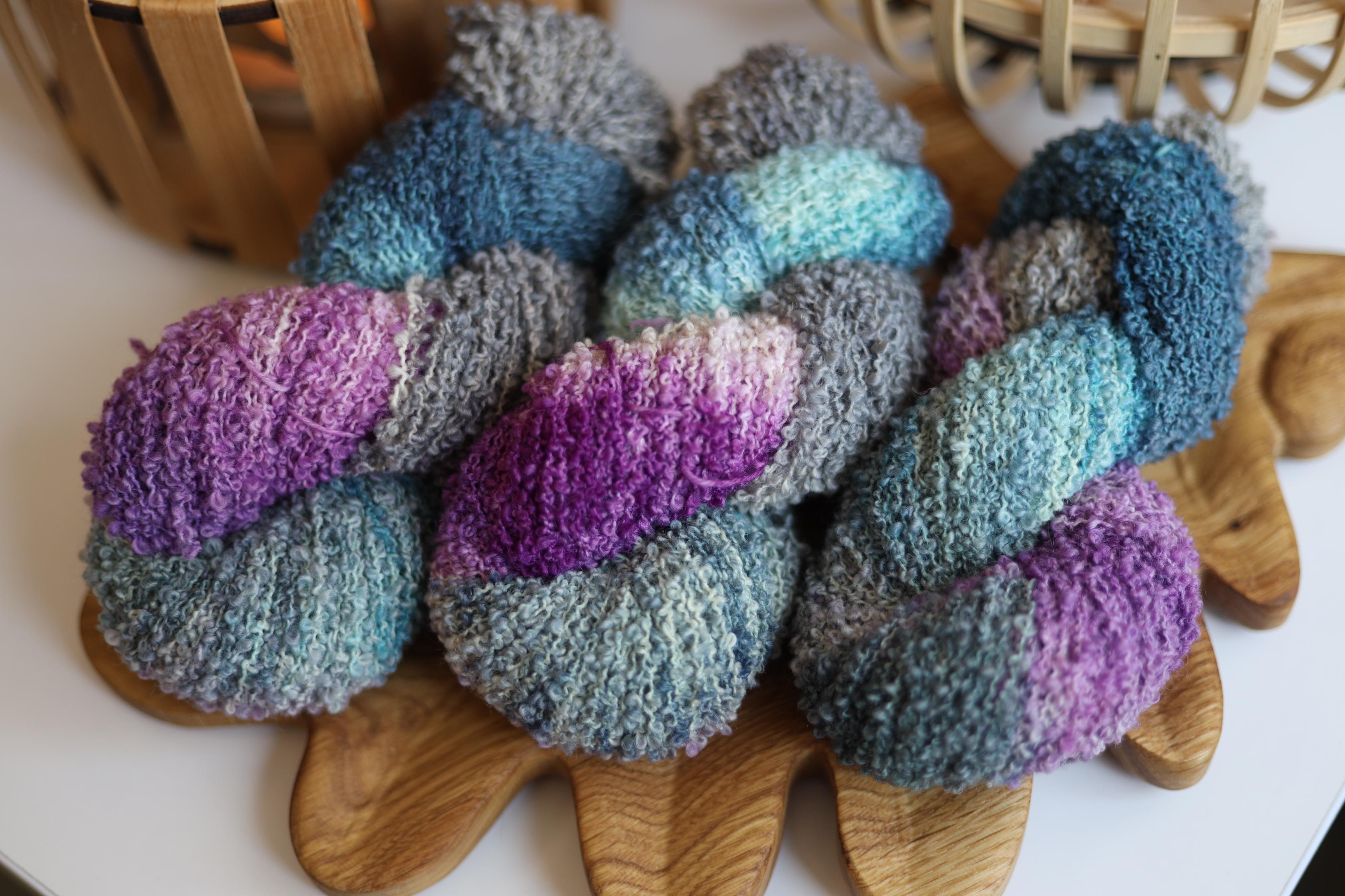 Hand Dyed Boucle Yarn – Purple Blue Merino Wool Boucle, Textured Loop Yarn for Knitting and Crochet, 100g 170m