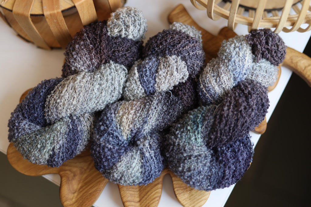 Boucle Yarn for Cardigans, Smoky Grey Textured Merino Yarn, Hand Dyed Yarn, 100g 170m