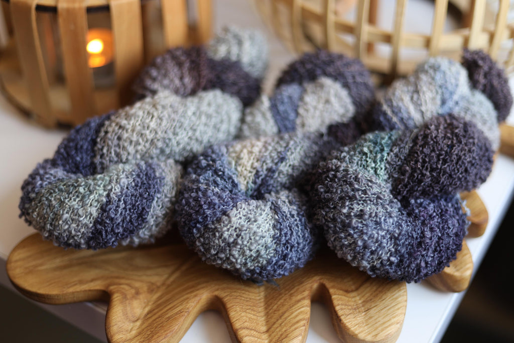 Boucle Yarn for Cardigans, Smoky Grey Textured Merino Yarn, Hand Dyed Yarn, 100g 170m