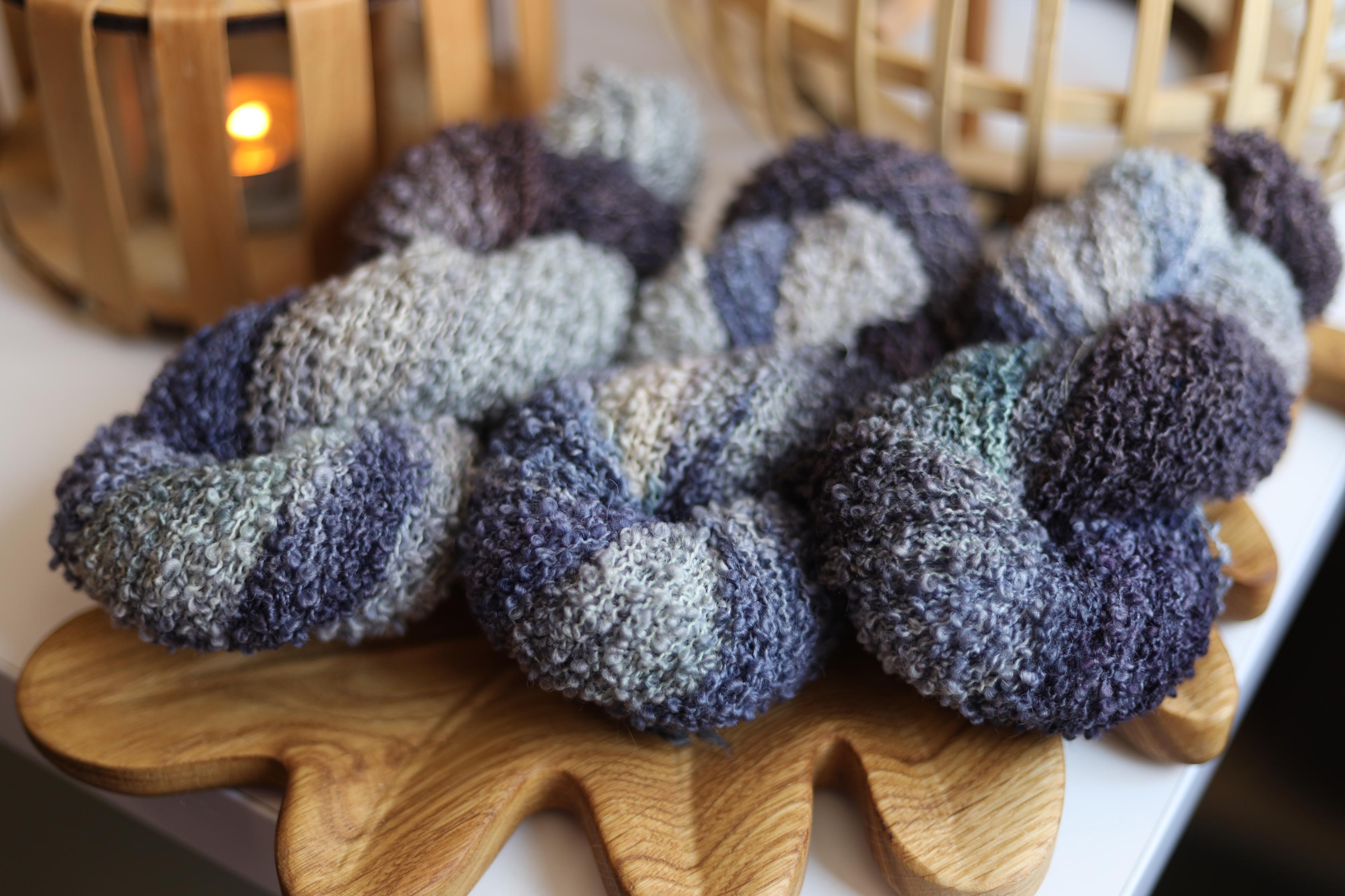 Boucle Yarn for Cardigans, Smoky Grey Textured Merino Yarn, Hand Dyed Yarn, 100g 170m