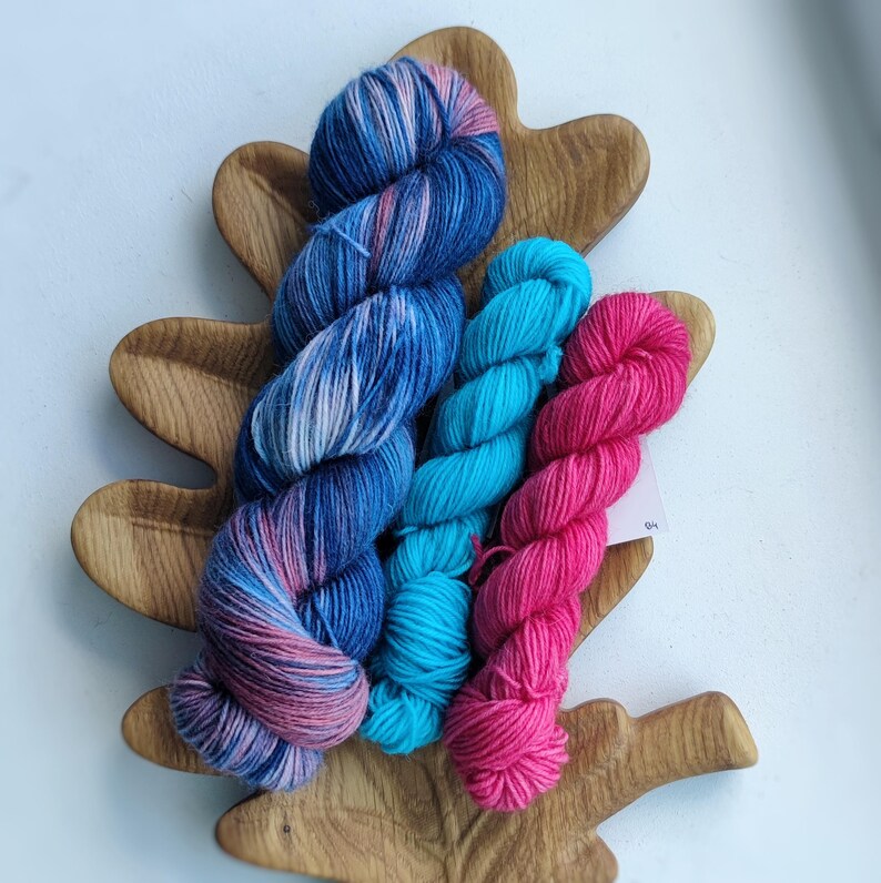 Hand Dyed Sock Yarn Set | Blue Pink Variegated | 100g + 2 Mini Skeins