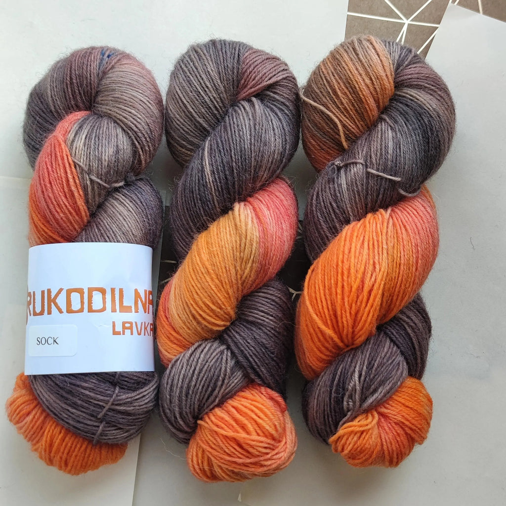 Hand Dyed Variegated Sock Yarn, Grey Orange Fingering Yarn, Superwash Wool Nylon Blend, 100g 4 Ply Knitting Yarn